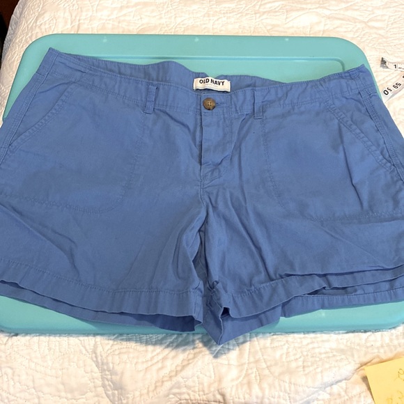 Great shorts - like new 🌸 bundle and save - Picture 1 of 4